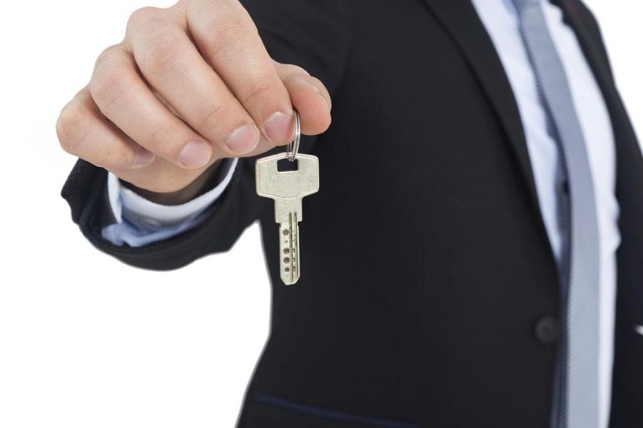 Banks crack down on high debt-to-income home loans as regulator APRA comes knocking